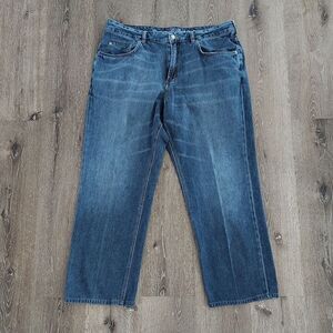 Tommy Bahama Men's Classic Fit Straight Leg Medium Wash Jeans Size 42/30